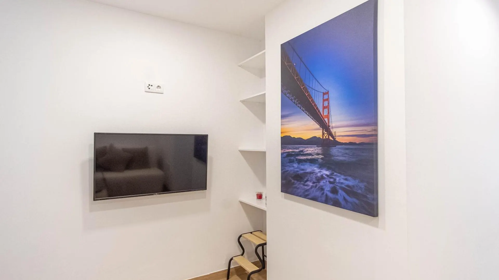 Full Apartment Near Tour Of Belem - Touristic Area Lisbon 0*,  Portugal